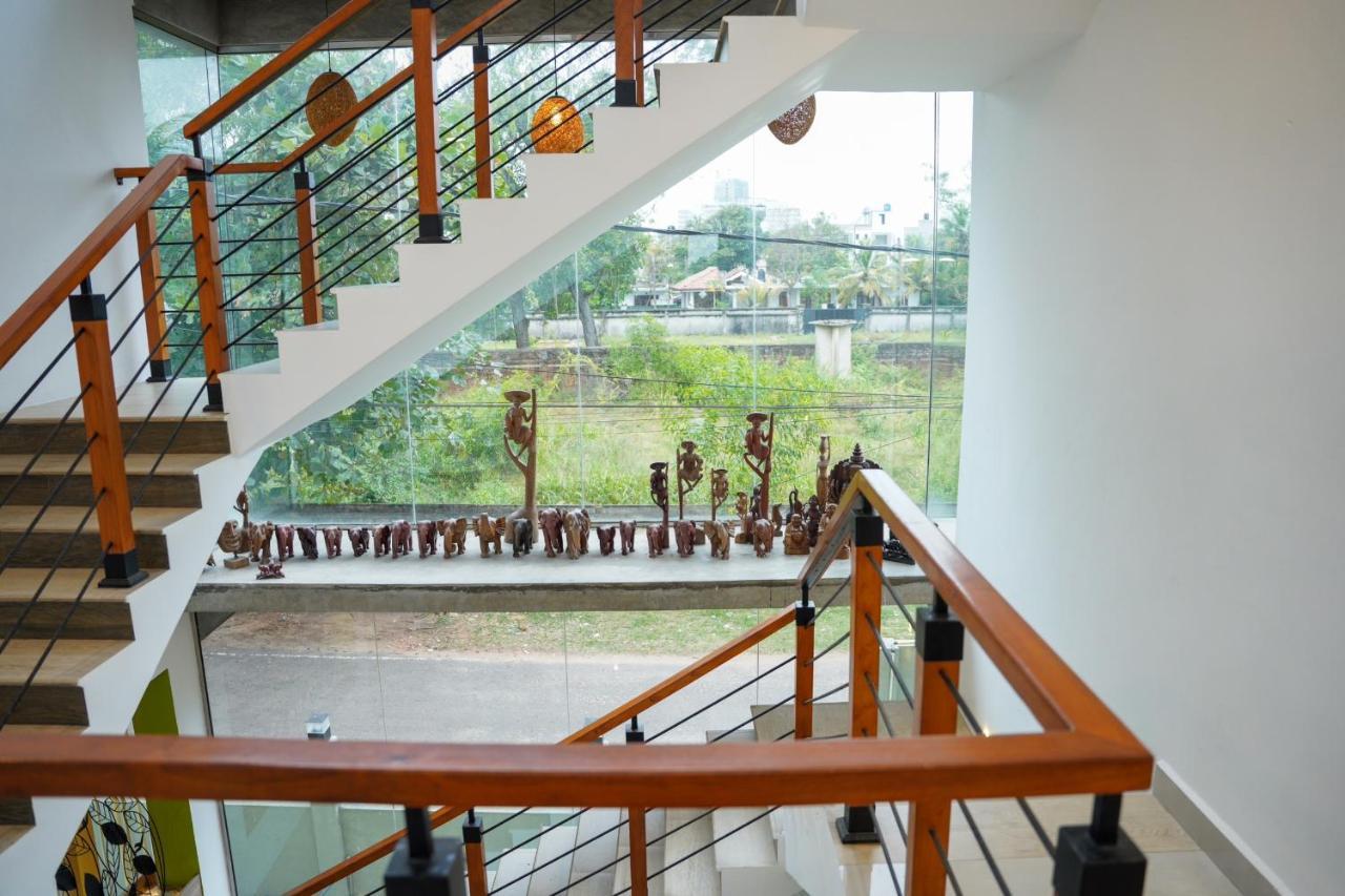 J Leaf Hotel By Blue Bird Negombo Ngoại thất bức ảnh
