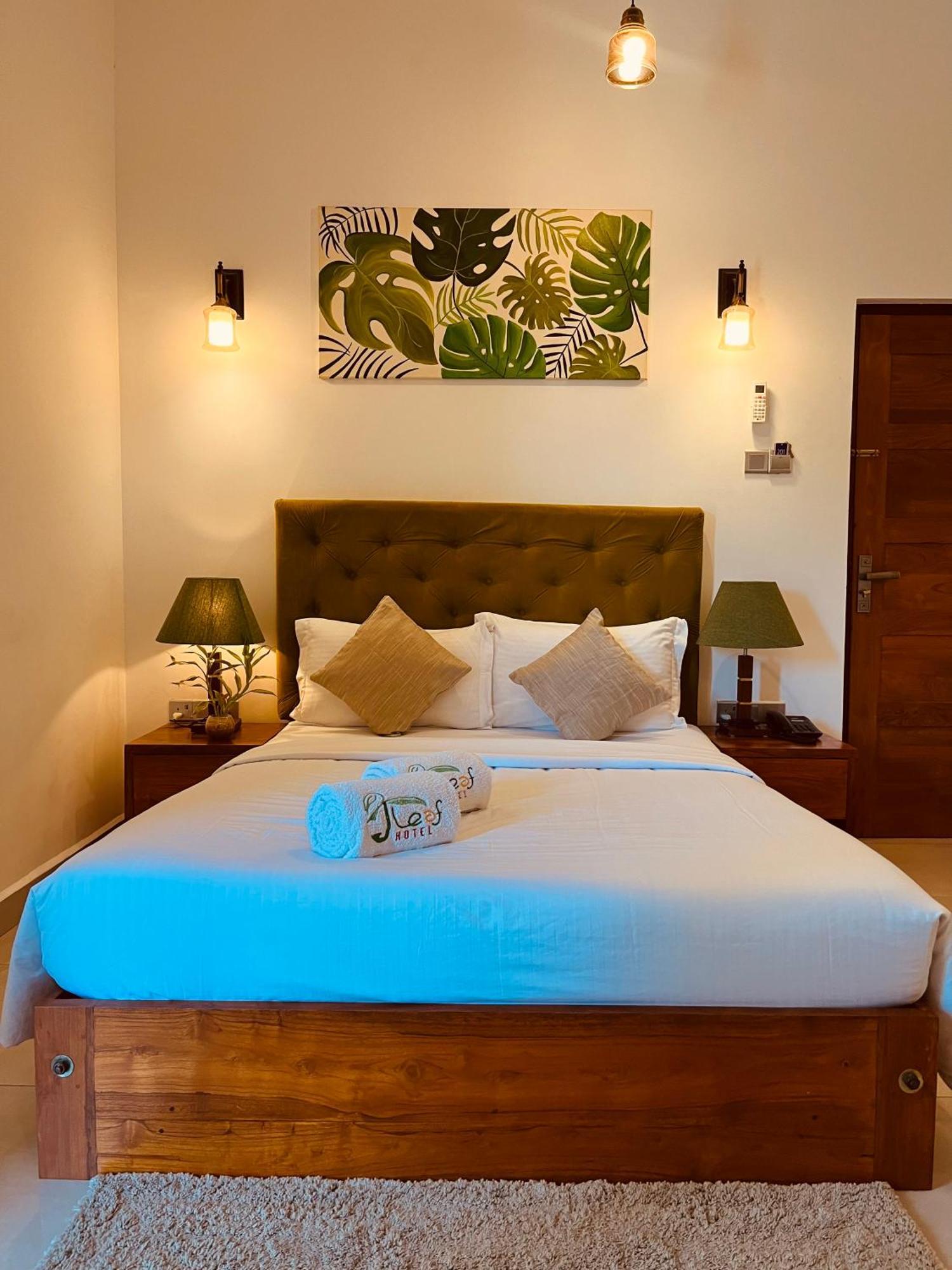 J Leaf Hotel By Blue Bird Negombo Phòng bức ảnh