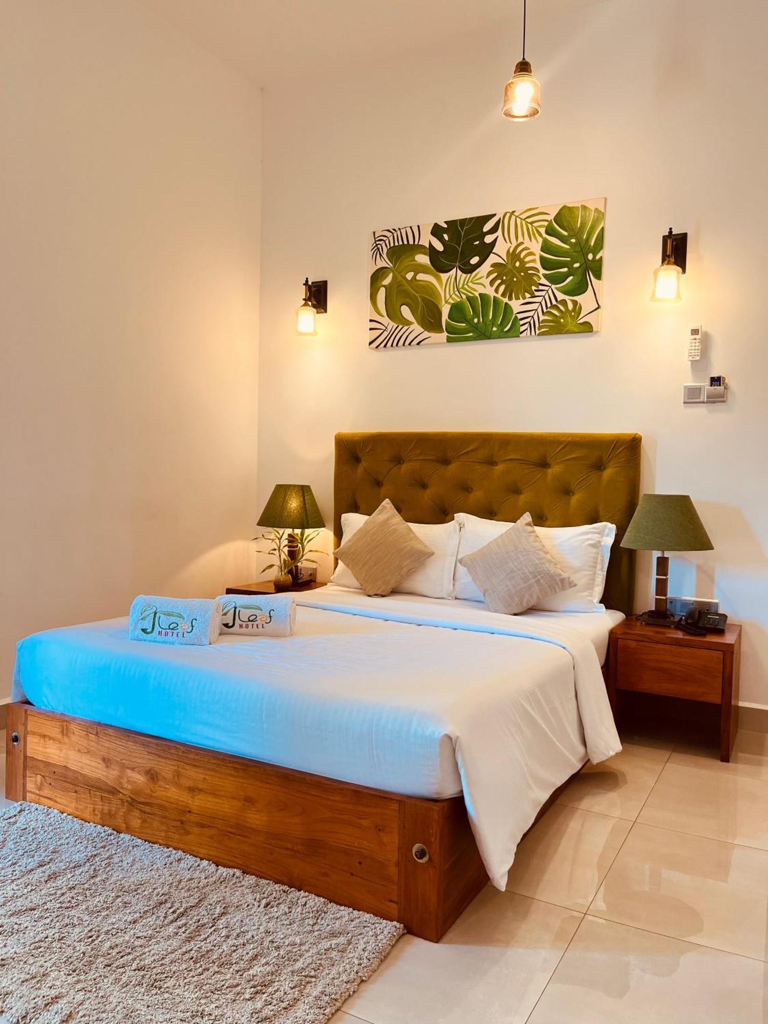 J Leaf Hotel By Blue Bird Negombo Ngoại thất bức ảnh