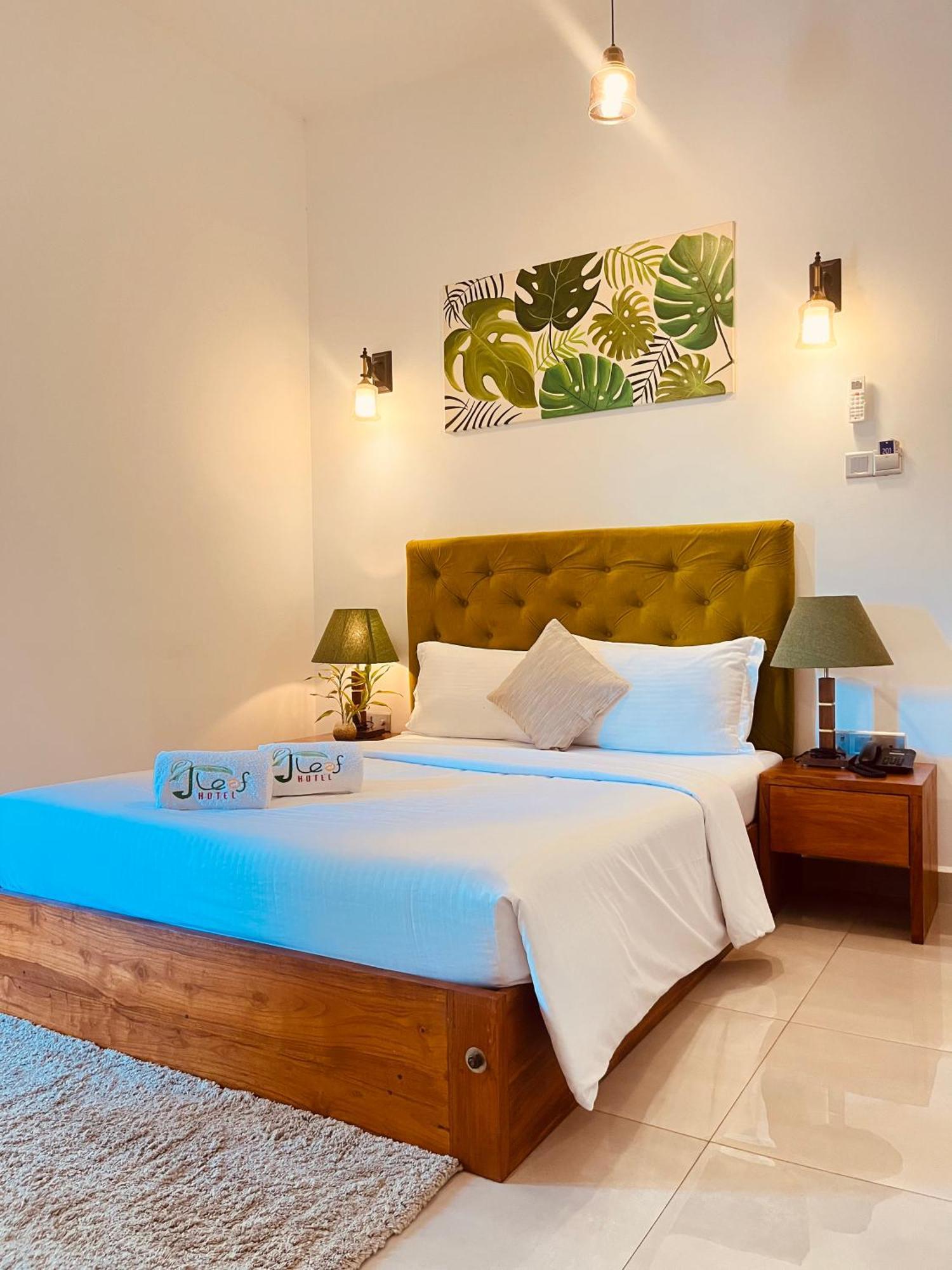 J Leaf Hotel By Blue Bird Negombo Ngoại thất bức ảnh