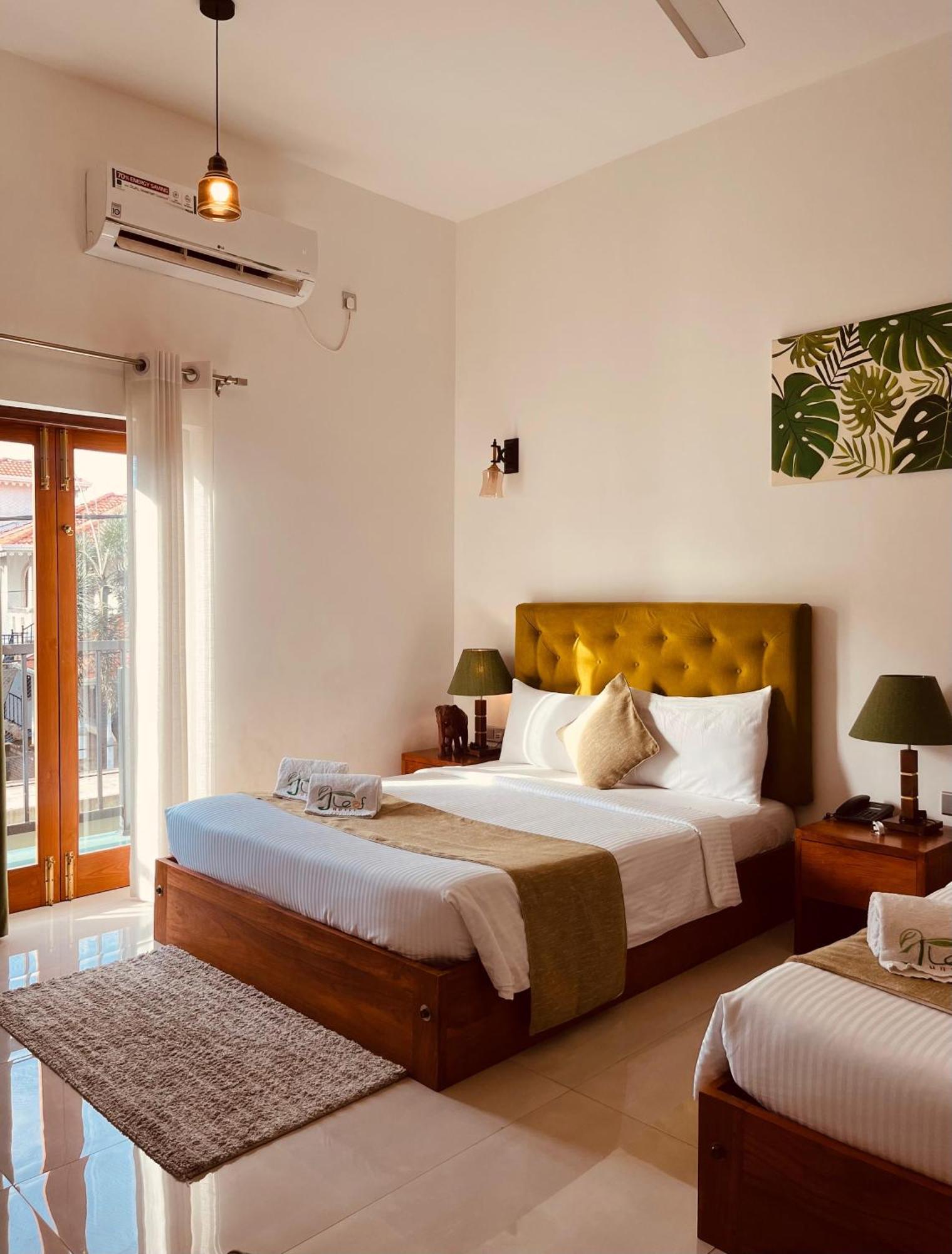 J Leaf Hotel By Blue Bird Negombo Ngoại thất bức ảnh