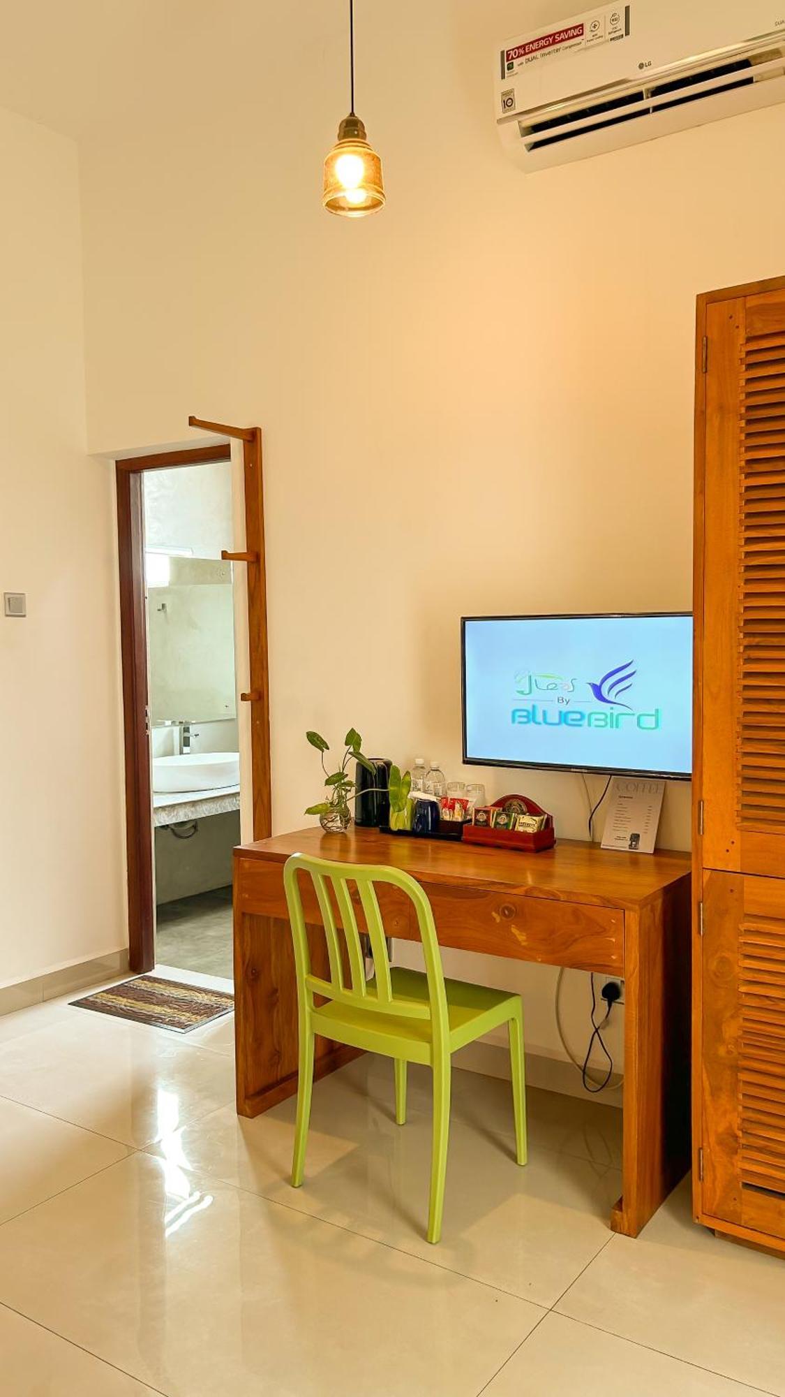 J Leaf Hotel By Blue Bird Negombo Ngoại thất bức ảnh